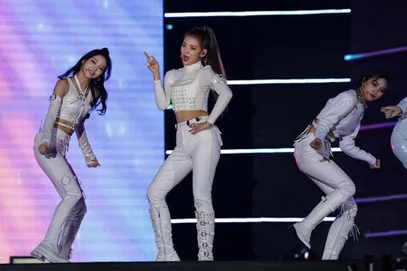 Itzy All In Us OnlyFans Leaked Free Thumbnail Picture - #5yNeXruBz0