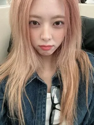 Itzy All In Us OnlyFans Leaked Free Thumbnail Picture - #7K4JSRbnF9