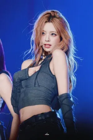 Itzy All In Us OnlyFans Leaked Free Thumbnail Picture - #7ScrKJTHdD
