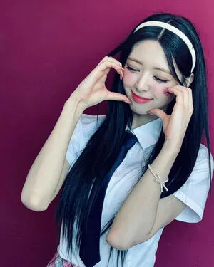 Itzy All In Us OnlyFans Leaked Free Thumbnail Picture - #8VMFevNzja