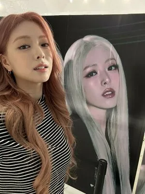 Itzy All In Us OnlyFans Leaked Free Thumbnail Picture - #9eKBxRL5iw