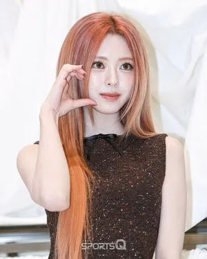 Itzy All In Us OnlyFans Leaked Free Thumbnail Picture - #9iZAFyf8kE