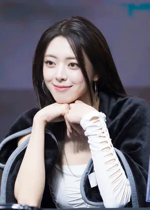 Itzy All In Us OnlyFans Leaked Free Thumbnail Picture - #9ljZ5BYOtS