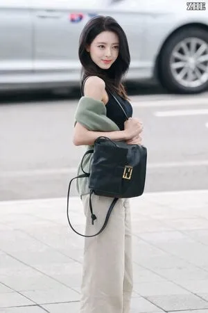 Itzy All In Us OnlyFans Leaked Free Thumbnail Picture - #AfYDeDK0ry