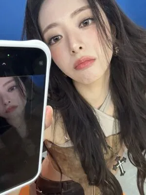 Itzy All In Us OnlyFans Leaked Free Thumbnail Picture - #BuuLvCjMuz