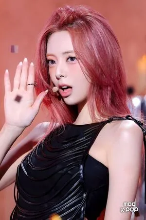 Itzy All In Us OnlyFans Leaked Free Thumbnail Picture - #DXkLAdQvjW