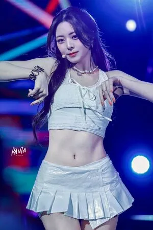 Itzy All In Us OnlyFans Leaked Free Thumbnail Picture - #FJNNC45nFz