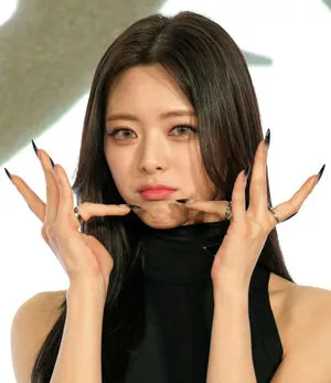 Itzy All In Us OnlyFans Leaked Free Thumbnail Picture - #FJO886ubKG