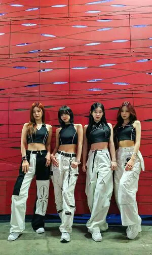 Itzy All In Us OnlyFans Leaked Free Thumbnail Picture - #Gc2Wz0DBTf