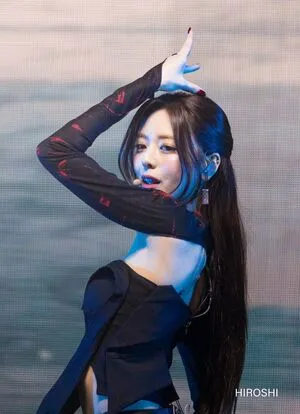 Itzy All In Us OnlyFans Leaked Free Thumbnail Picture - #JiLGloASuS