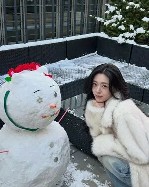 Itzy All In Us OnlyFans Leaked Free Thumbnail Picture - #LVOSSbITGz