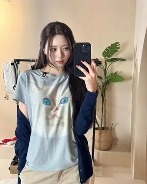 Itzy All In Us OnlyFans Leaked Free Thumbnail Picture - #LeuYBZKWSA
