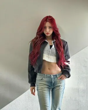 Itzy All In Us OnlyFans Leaked Free Thumbnail Picture - #PYiFE8eqE4