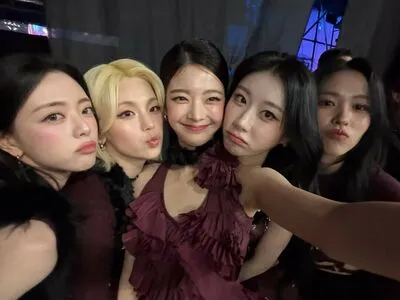 Itzy All In Us OnlyFans Leaked Free Thumbnail Picture - #Qi3C6foB9Z