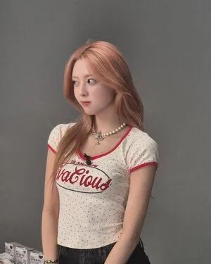 Itzy All In Us OnlyFans Leaked Free Thumbnail Picture - #RYEFwaWKSz
