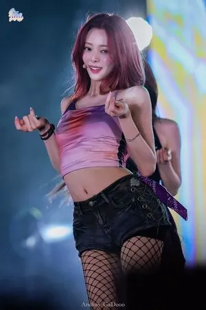 Itzy All In Us OnlyFans Leaked Free Thumbnail Picture - #UDIAm2RdVk