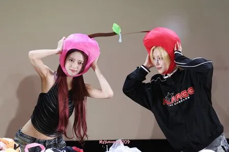 Itzy All In Us OnlyFans Leaked Free Thumbnail Picture - #UUkB7wD5Uq