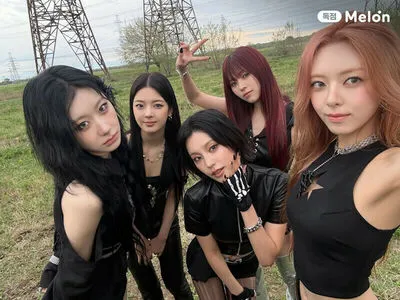 Itzy All In Us OnlyFans Leaked Free Thumbnail Picture - #VBP4k6qGJn