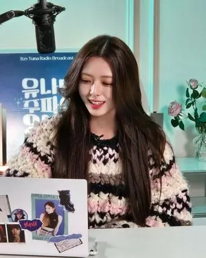 Itzy All In Us OnlyFans Leaked Free Thumbnail Picture - #XO8ytLs3HV