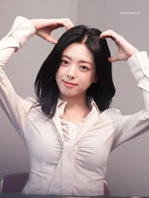 Itzy All In Us OnlyFans Leaked Free Thumbnail Picture - #XvUJQG4dBQ