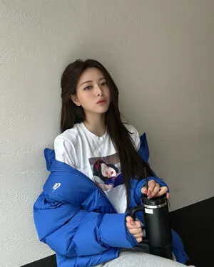 Itzy All In Us OnlyFans Leaked Free Thumbnail Picture - #Y1LQyRUHNo