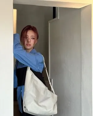 Itzy All In Us OnlyFans Leaked Free Thumbnail Picture - #b83uWagws3