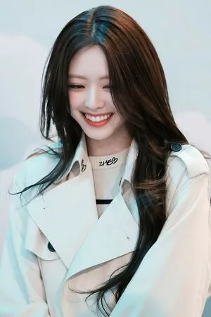 Itzy All In Us OnlyFans Leaked Free Thumbnail Picture - #cqyqmmDA04
