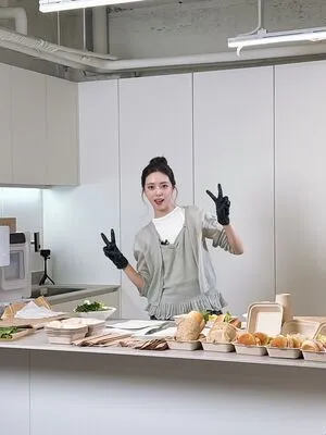 Itzy All In Us OnlyFans Leaked Free Thumbnail Picture - #droEwGM6Kb