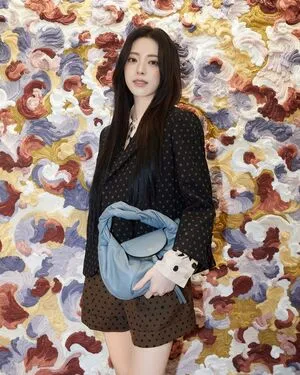 Itzy All In Us OnlyFans Leaked Free Thumbnail Picture - #eAERLlrXbo