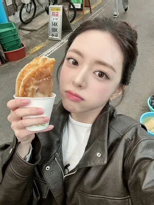 Itzy All In Us OnlyFans Leaked Free Thumbnail Picture - #fGKscT3qv3