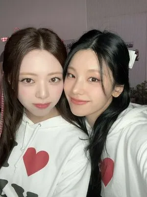Itzy All In Us OnlyFans Leaked Free Thumbnail Picture - #kya17Idk89