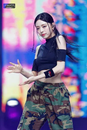 Itzy All In Us OnlyFans Leaked Free Thumbnail Picture - #mEnEXAz56S