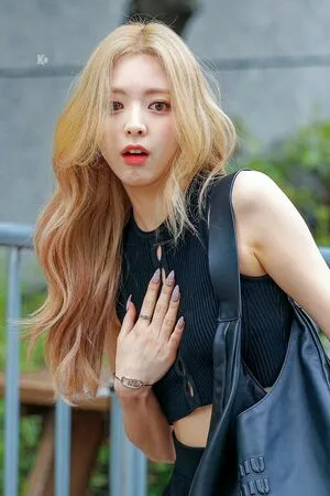 Itzy All In Us OnlyFans Leaked Free Thumbnail Picture - #mdSaBnsElU