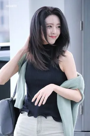 Itzy All In Us OnlyFans Leaked Free Thumbnail Picture - #q2WVx4fWS2