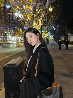 Itzy All In Us OnlyFans Leaked Free Thumbnail Picture - #qcAGwtT3AE