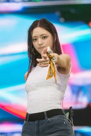 Itzy All In Us OnlyFans Leaked Free Thumbnail Picture - #xH7KJlLi03