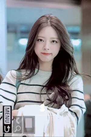 Itzy All In Us OnlyFans Leaked Free Thumbnail Picture - #y5VMVyhcHL