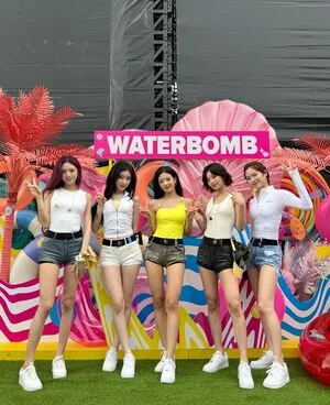 Itzy All In Us OnlyFans Leaked Free Thumbnail Picture - #z7UispxLrM
