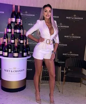 Iulia Carmen OnlyFans Leaked Free Thumbnail Picture - #YdOWmolWax