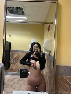 Ivianna Aria OnlyFans Leaked Free Thumbnail Picture - #58TEBB5EJS