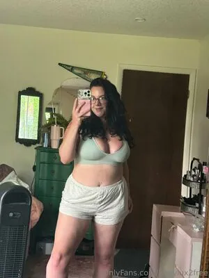 Ivorylux2free OnlyFans Leaked Free Thumbnail Picture - #4rl6AQQMpQ