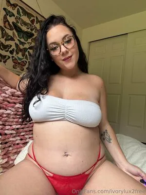 Ivorylux2free OnlyFans Leaked Free Thumbnail Picture - #7ViHjx9hLb