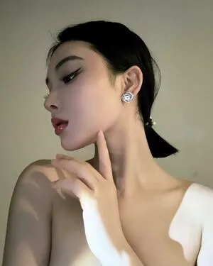 Ivy Ai Lin20 OnlyFans Leaked Free Thumbnail Picture - #Z1wgYuNn04