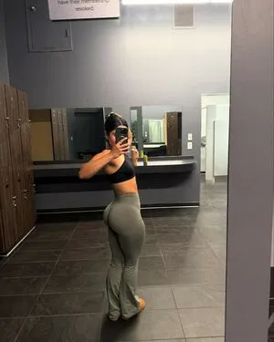 Ivyroz OnlyFans Leaked Free Thumbnail Picture - #fpvpRyZ6AG