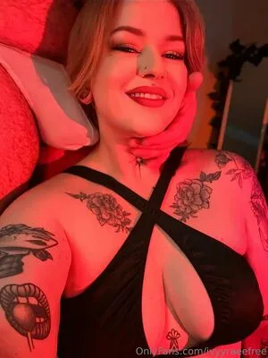 Ivyyraeefree OnlyFans Leaked Free Thumbnail Picture - #5XaxgqiMg2