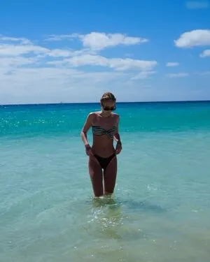 Iza And Elle OnlyFans Leaked Free Thumbnail Picture - #Ig1O4kjolo