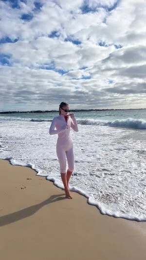 Iza And Elle OnlyFans Leaked Free Thumbnail Picture - #fERO4M0fUN