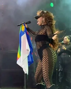 Iza Cantora OnlyFans Leaked Free Thumbnail Picture - #DHIeDh3noD