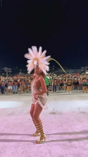 Iza Cantora OnlyFans Leaked Free Thumbnail Picture - #Zykis9mnbo