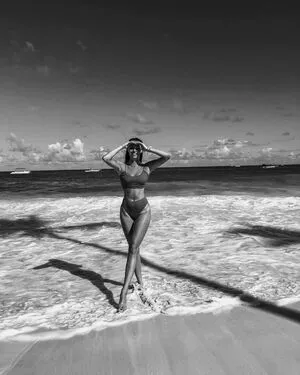 Izabella Krzan OnlyFans Leaked Free Thumbnail Picture - #5RnmdB14W5